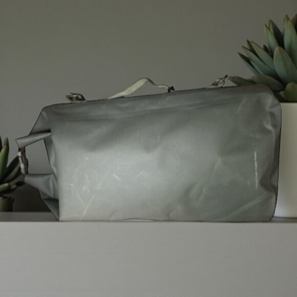 Got Bag Water Resistant 32 Liter Green Duffle - NEW WITH TAGS! - Picture 3 of 7